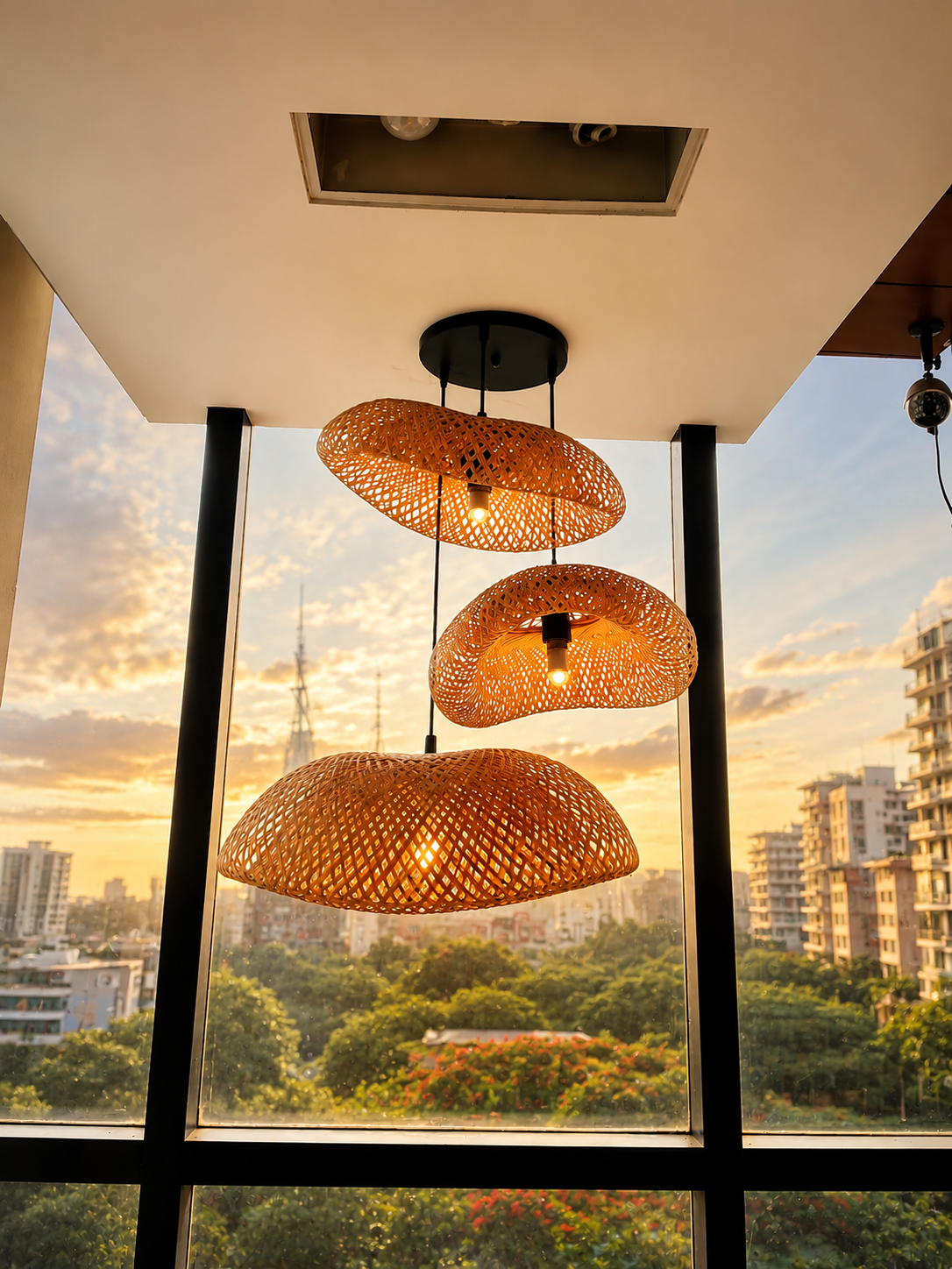 Handmade Woven Rattan Pendant Light – Natural Hanging Lamp